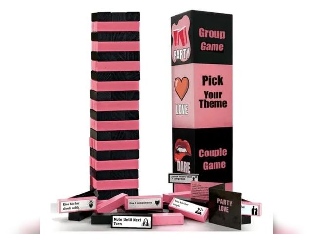Lot 96-178683 - Drink Love Dark Group Game

New