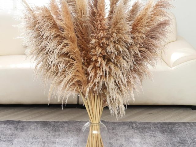 Lot 96-187743 - 40" inch 12 pcs Natural Pampas Grass Decor Tall,Boho Home Decor,Pompas Grass,Dried Tall Pampas Grass...
