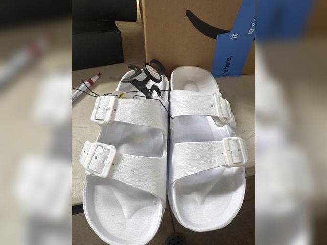 Lot 96-166100 - Women’s Sandals Size 9/10
New