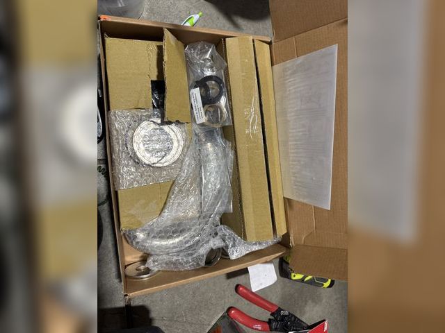 Lot 96-212184 - Kingston Brass KB986ACLPN American Classic Widespread Bathroom Faucet, Polished Nickel, 8 x 5 x 5.69...