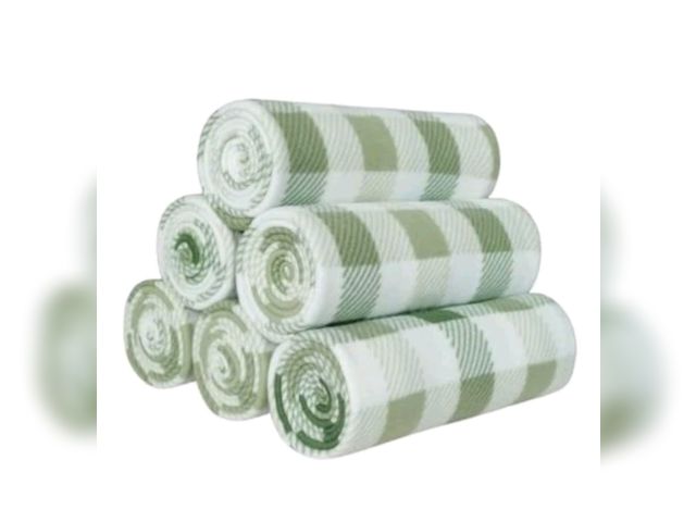 Lot 96-163859 - SeaBeauty Fleece Throw Blankets Lightweight Warm Soft Cozy Pet-Friendly Bulk Fleece Throw Blanket So...
