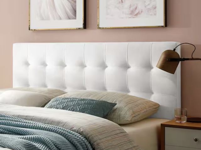 Lot 96-232369 - MODWAY Lily Biscuit Tufted White Full Performance Velvet Headboard New