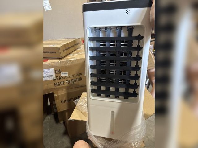 Lot 96-164406 - Portable Air Conditioners, 3-IN-1 Portable AC Unit with 2.6 Gal Water Tank for 40H Cooling, Evaporat...