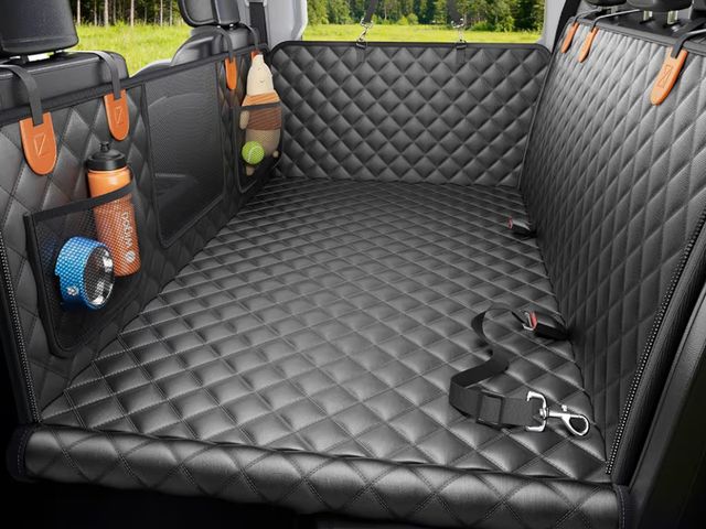 Lot 96-195865 - Wigoo Dog Car Seat Cover for Back Seat, 450lb Hardbottom Dog Hammock,Waterproof &amp; Anti-Scratch B...