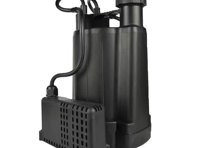 Lot 96-162566 - Everbilt
1/3 HP Automatic Utility Pump
MSRP $139.99
Appears lightly used 
untested