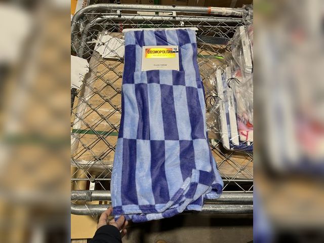 Lot 96-200220 - Plush 50 x 60” blanket New