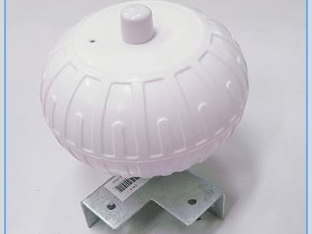 Lot 96-176422 - KUFA Sports Dock Wheel (Corner Bracket, 9" Dock Wheel)
new