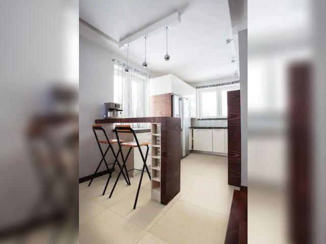 Lot 96-183609 - 192 sq ft of MSI
Icacos Beige 24 in. x 24 in. Polished Porcelain Marble Look Floor and Wall Tile (16...