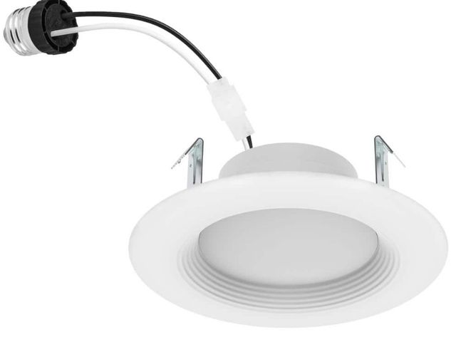Lot 96-162388 - EcoSmart 4 in. Integrated LED Recessed
Retrofit Light Trim 2700K, (4-Pack)
New