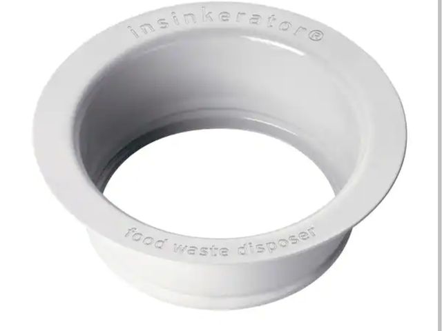 Lot 96-167032 - InSinkErator Kitchen Sink Flange in White for InSinkErator Garbage Disposal New