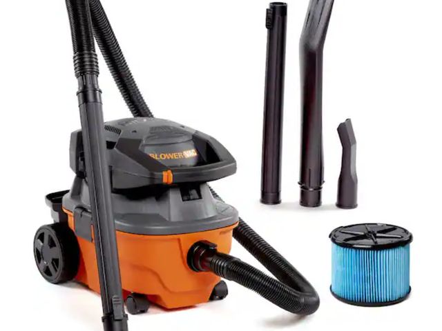 Lot 96-225921 - RIDGID 4 Gal. 6.0 Peak HP Shop Vacuum WD4080 Wet Dry Vac with Detachable Blower, Fine Dust Filter, H...