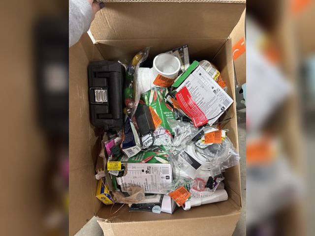 Lot 96-178661 - Mixed box of miscellaneous items