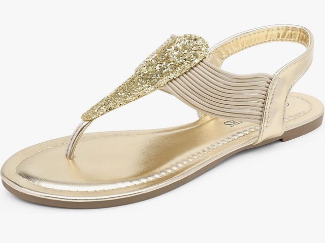 Lot 96-230371 - DREAM PAIRS Women's Flat Ankle Strap Sandals Size 8

New