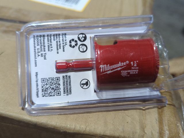 Lot 96-163004 - Milwaukee1 1/4 in. Diamond Max Hole Saw Bit New