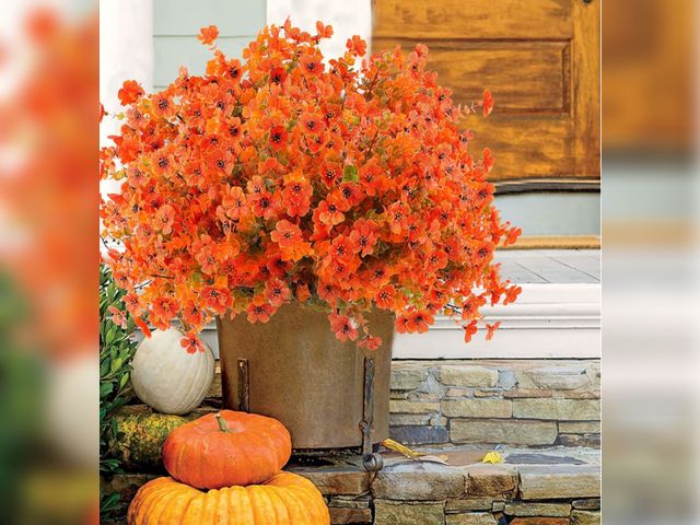 Lot 96-181624 - 18 Pcs Artificial Mums Flowers Outdoor Plastic Fall Flowers Fake Mums Autumn Greenery Flower for Por...