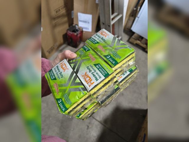 Lot 96-192037 - 6 packs of 3-pack of HDX Heavy-Duty Scrub Sponges
28 sponges total 
New