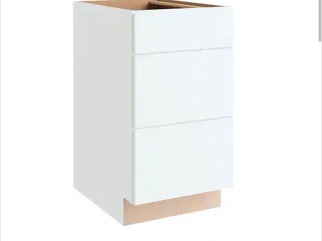 Lot 96-232845 - Hampton Bay Courtland 18 in. W x 24 in. D x 34.5 in. H Assembled Shaker Drawer Base Kitchen Cabinet ...