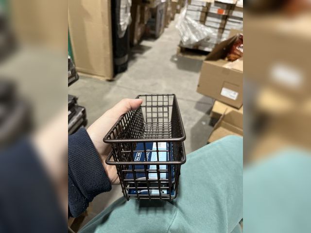 Lot 96-201186 - 2 pack 3x9” drawer organizers New