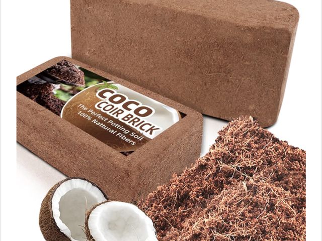 Lot 96-232820 - Coco Coir Brick for Plants, 2 Packs 100% Natural Organic Compressed Coconut Coir Fiber with Low EC &...