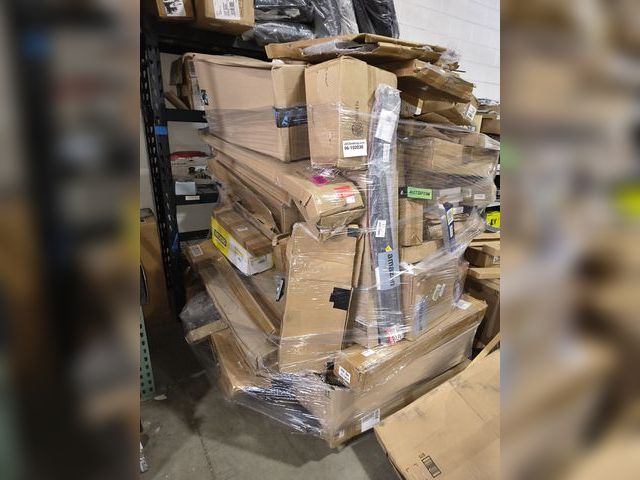 Lot 96-192036 - Full Pallet of Car Parts. Most parts are new.
Palletized items have a strict 5 Day pickup.