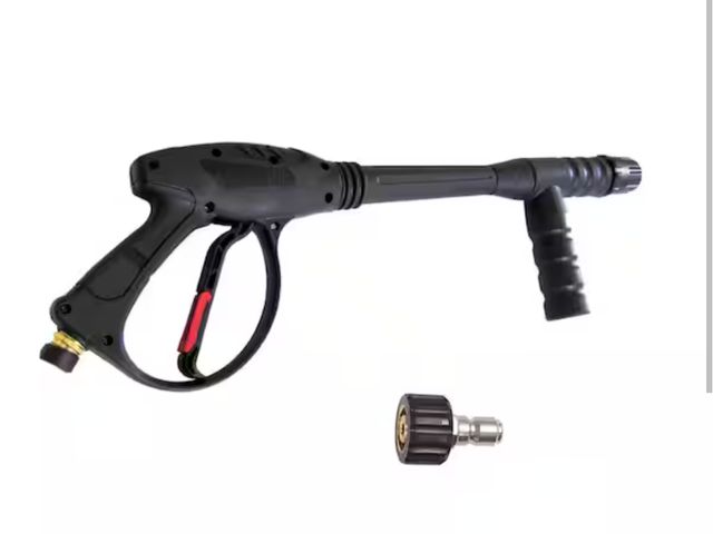 Lot 96-163222 - DEWALT Spray Gun with Side Assist Handle, M22 Connections for Cold Water 4500 PSI Pressure Washer, Q...