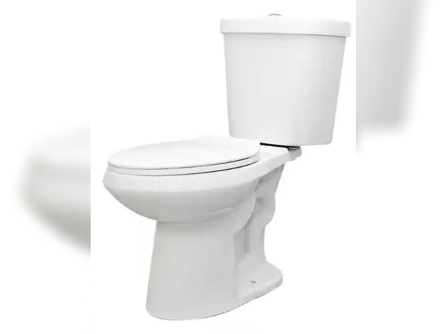 Lot 96-183628 - Glacier Bay
12 inch Rough In Two-Piece 1.1 GPF/1.6 GPF Dual Flush Elongated Toilet in White Seat Inc...