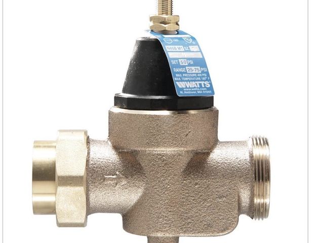 Lot 96-211358 - Watts 3/4 in. Brass MPT x FTP Pressure Reducing Valve New