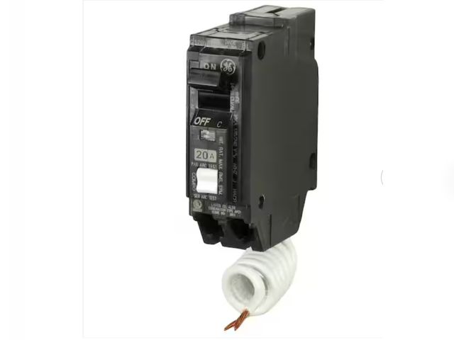 Lot 96-174312 - GE Q-Line 20 Amp 1 in. Single Pole Arc Fault Combination Circuit Breaker Lightly used, untested