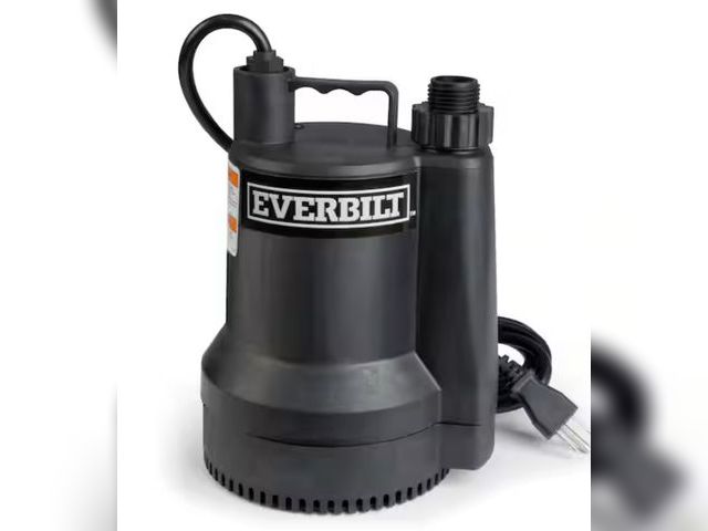Lot 96-173696 - Everbilt 1/6 HP Plastic Submersible Utility Pump 

Appears unused