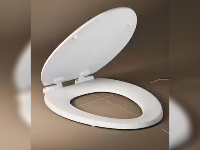 Lot 96-165550 - KOHLER
Stonewood Elongated Toilet Seat in White
New, no package, slight scratch from transit