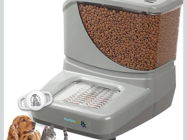 Lot 96-180540 - PortionPro Rx Upgraded RFID Automatic Pet Feeder, New Tag with Silicone Loops - Prevents Food Steali...