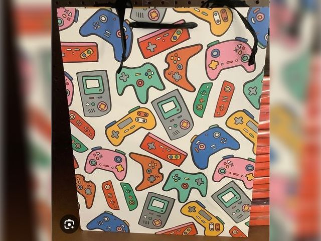Lot 96-153408 - Lot of 8 Spritz Gaming Gift Bags 10"x12.75"
New
