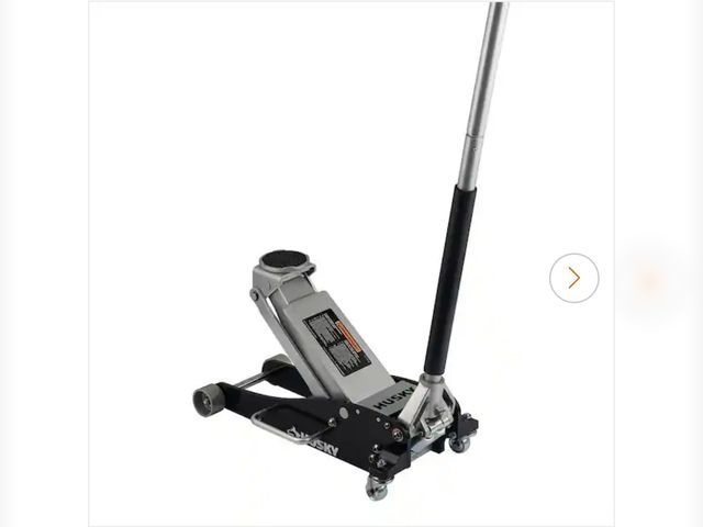 Lot 96-189038 - Husky
3-Ton Aluminum/Steel Floor Jack
Appears lightly used/untested
MSRP $209.00