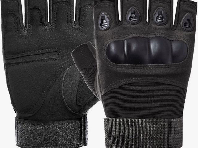 Lot 96-230752 - SUJAYU Outdoor Men's Knuckle Protection Workout Training Fingerless Gloves New