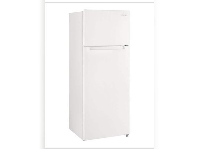 Lot 96-179211 - Vissani 7.2 cu. ft. Top Freezer Refrigerator in White MSRP $301.85 New, some small dents on side of ...