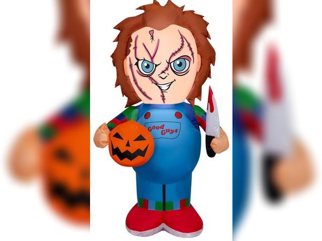 Lot 96-179470 - Gemmy Airblown Inflatable Stylized Chucky Holding Pumpkin Universal, 3.5 ft Tall, Multicolored
New