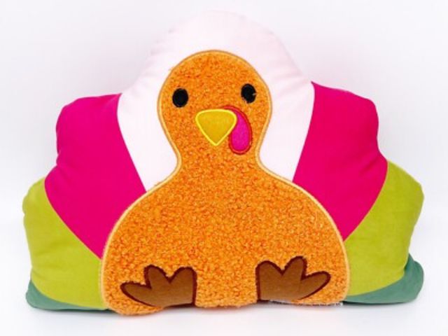 Lot 96-167320 - Lot of 12 Target Bullseye Playground Fall Turkey Shaped Pillow Thanksgiving Holidays
All new