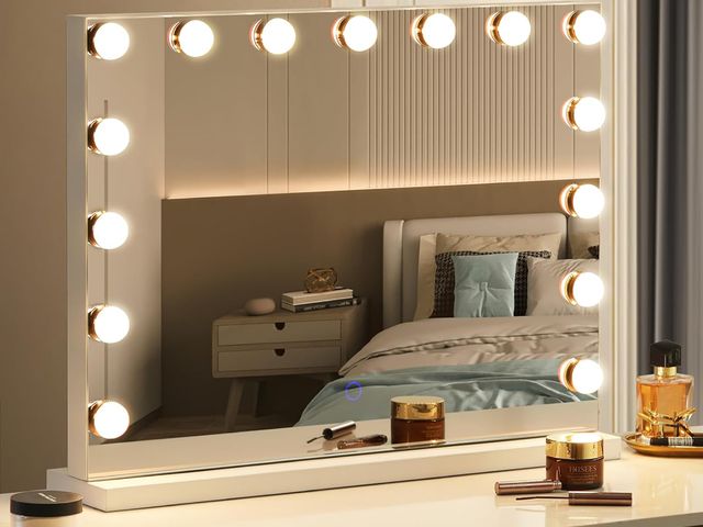 Lot 96-160829 - Hollywood Vanity Mirror with Lights, 23"x18" Lighted Makeup Mirror for Desk/Wall Mount with 15 Led B...