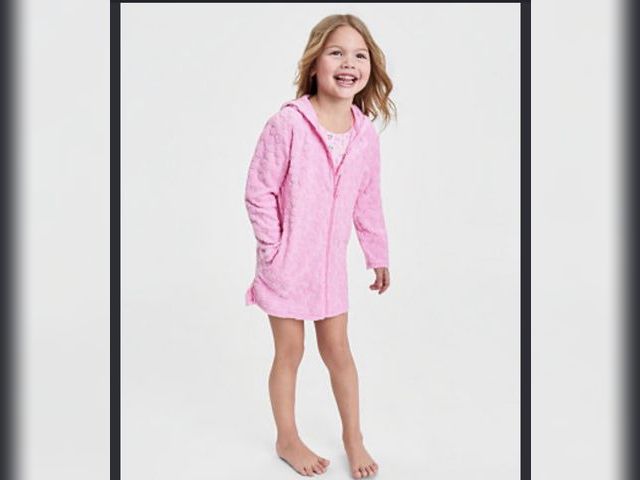 Lot 96-233129 - Epic Threads Girls'  Textured Floral Terry Cover-Up New Size 4T