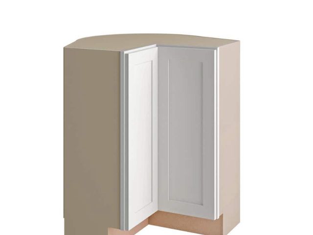 Lot 96-195468 - Hampton Bay
Courtland 36 in. W Assembled Shaker
Lazy Susan Corner Base
Kitchen Cabinet in Polar Whit...