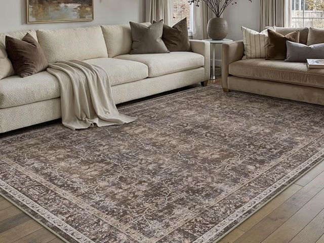 Lot 96-230366 - 2x5 Area Rug

New. Actual item may vary slightly from stock photo