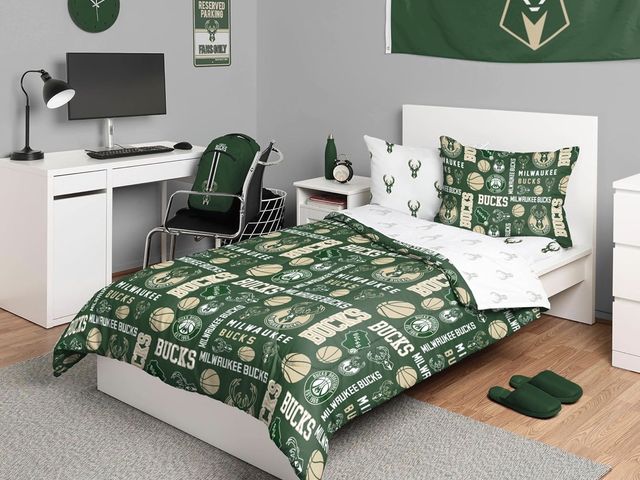 Lot 96-195262 - FOCO Unisex-Adult NBA Team Logo Bed in a Bag Comforter, Sheets, Pillow Cases Bedding 5-Piece Set Twi...