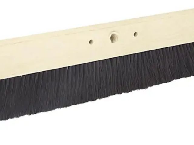 Lot 96-214080 - Anvil
24 in. Concrete Broom
New