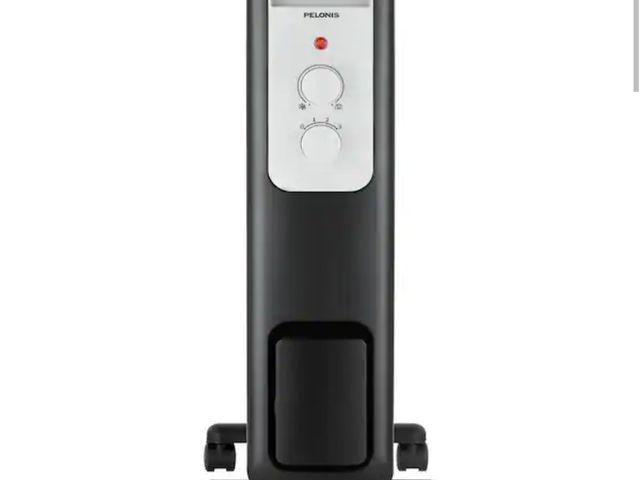 Lot 96-199027 - Pelonis 1,500-Watt Oil-Filled Radiant Electric Space Heater with Thermostat New