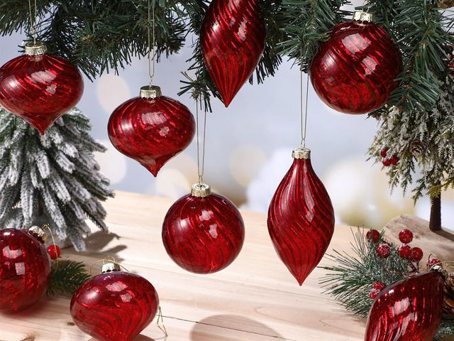 Lot 96-211788 - Vercraft 12 Pcs Burgundy Glass Christmas Ornaments, Mercury Vintage Christmas Ball Ornaments Red Han...