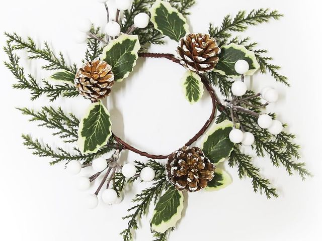 Lot 96-191129 - Set of 8 Christmas Greenery Candle Rings, Christmas Candle Rings Wreaths with White Berries and Pine...
