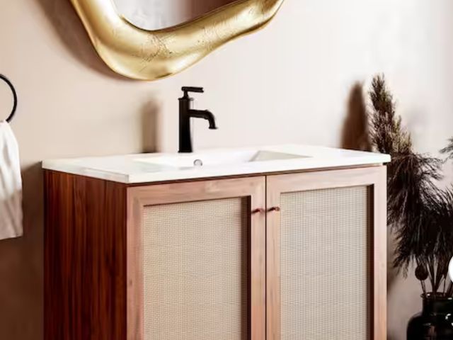 Lot 96-172089 - Swiss Madison
36.13 in. W x 18.31 in. D Ceramic Vanity Top in Glossy White
New