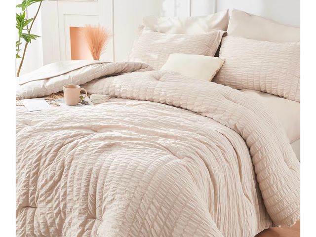 Lot 96-179270 - Beige Comforter Set Includes Sheets and Pillow Shams Approx. Queen Size 
Open unused