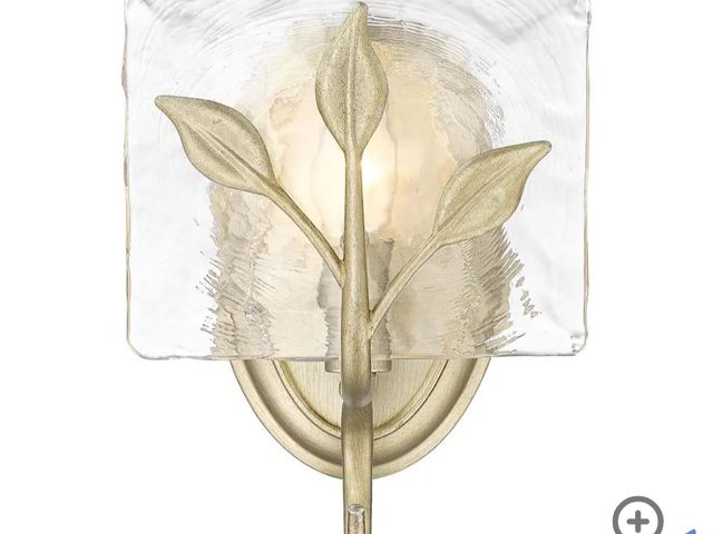 Lot 96-214292 - Golden Lighting Calla 1-Light Vanity Light in White Gold New