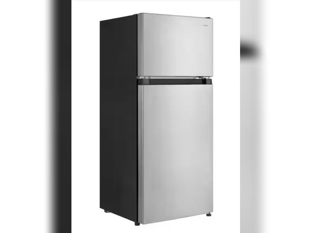 Lot 96-183177 - Vissani
4.5 cu. ft. 2-Door Mini Refrigerator in Platinum Steel with Freezer
New with box damage 
Msr...